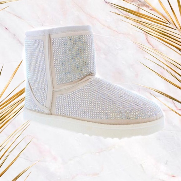 ‼️ Cream Diamond Iridescent Fur Flat Ankle Boots - Picture 2 of 8